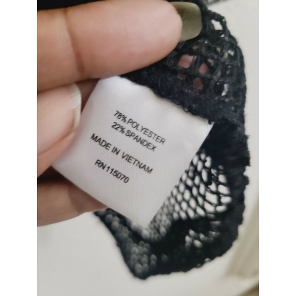 Nina Leonard Black V-Neck Netted Big Button 3/4 Sleeve Top w/uneven Hem XS - Picture 5 of 6